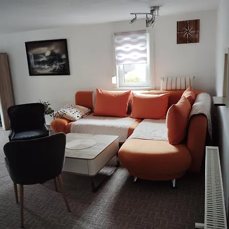 Апартаменты Ferienwohnung, Monteurwohnung Niederottendorf