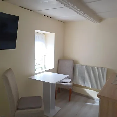 Ferienwohnung, Monteurwohnung Niederottendorf Апартаменты